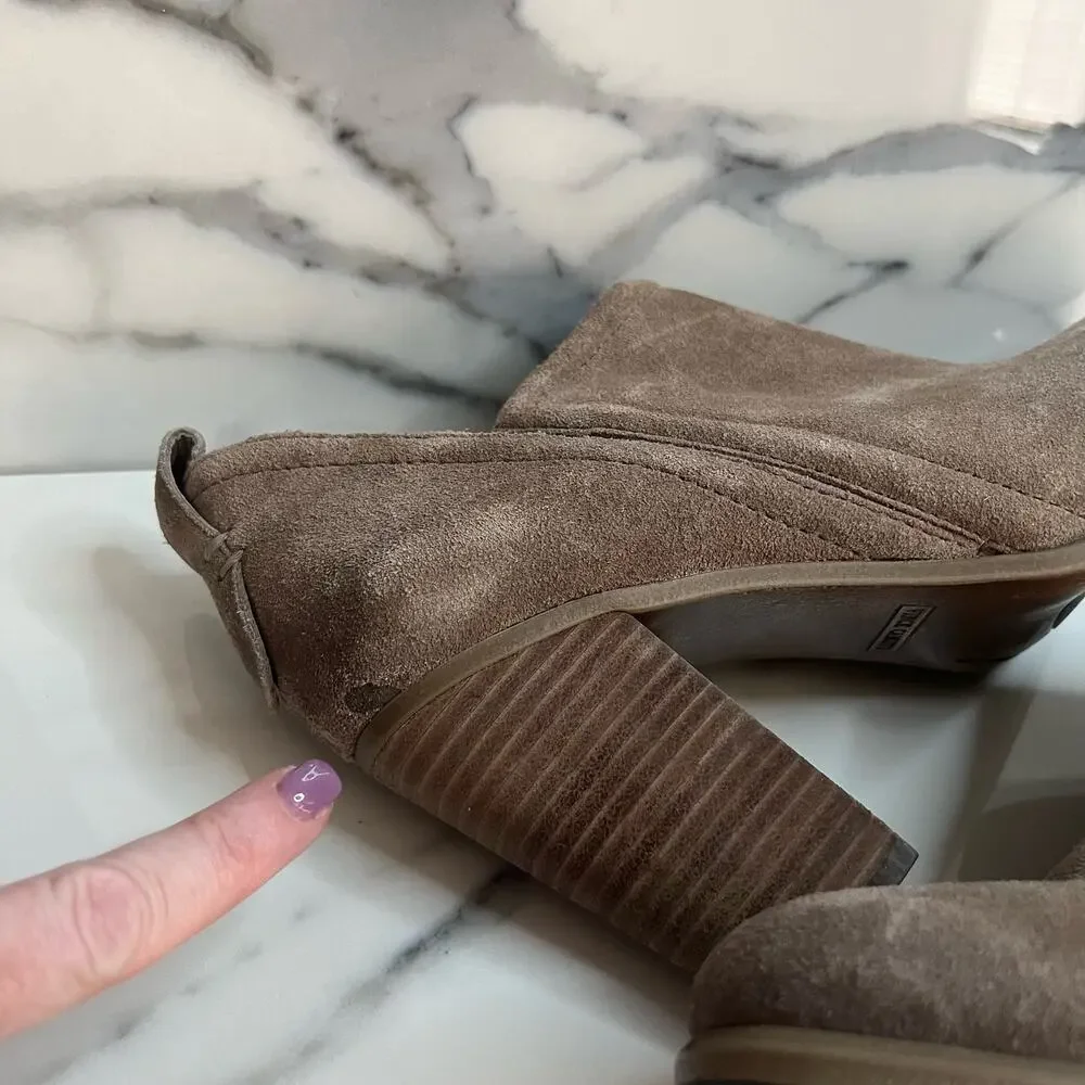 Vince Camuto measurements block